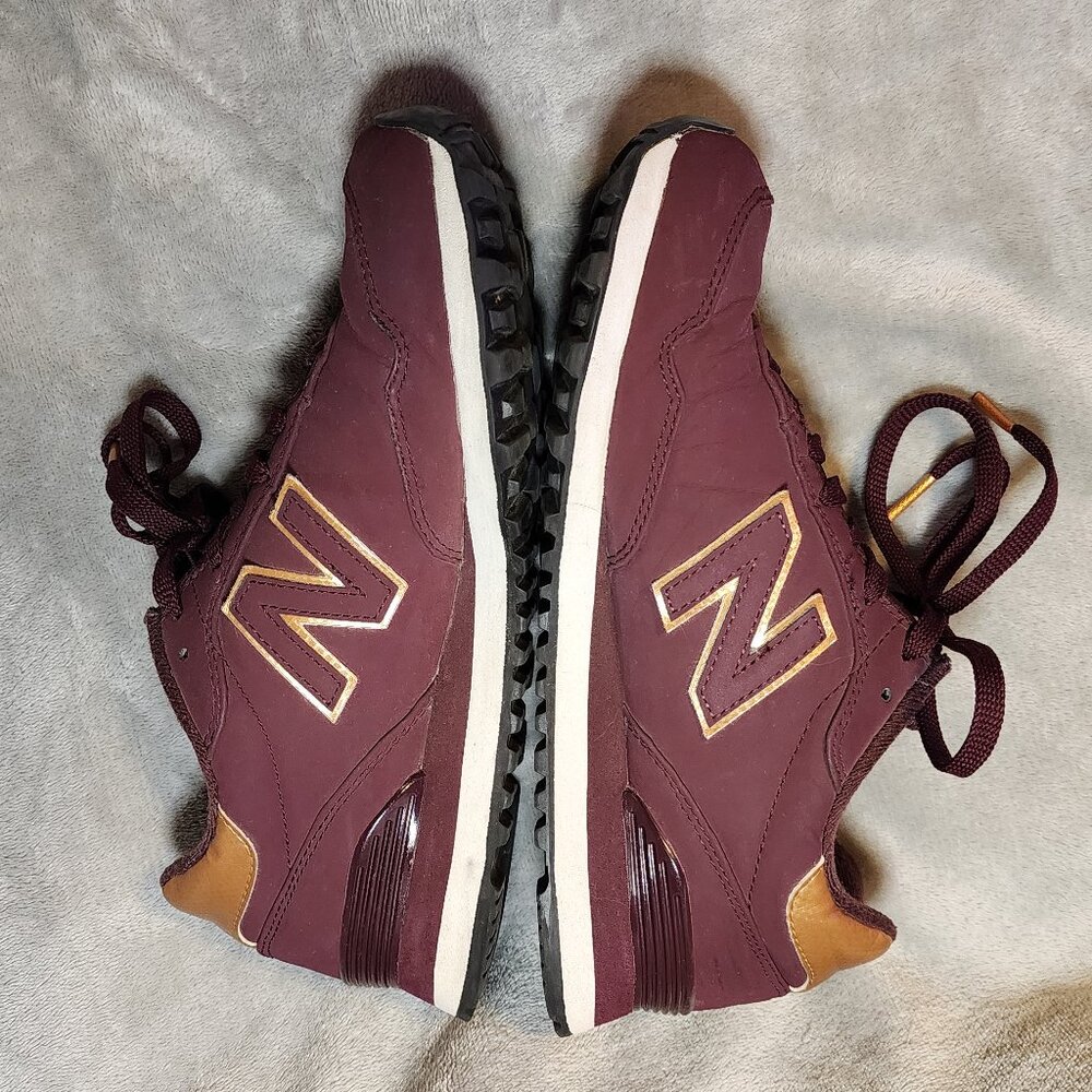 GUC New Balance Women's 515 Sneakers size 8 W Burgandy & Gold